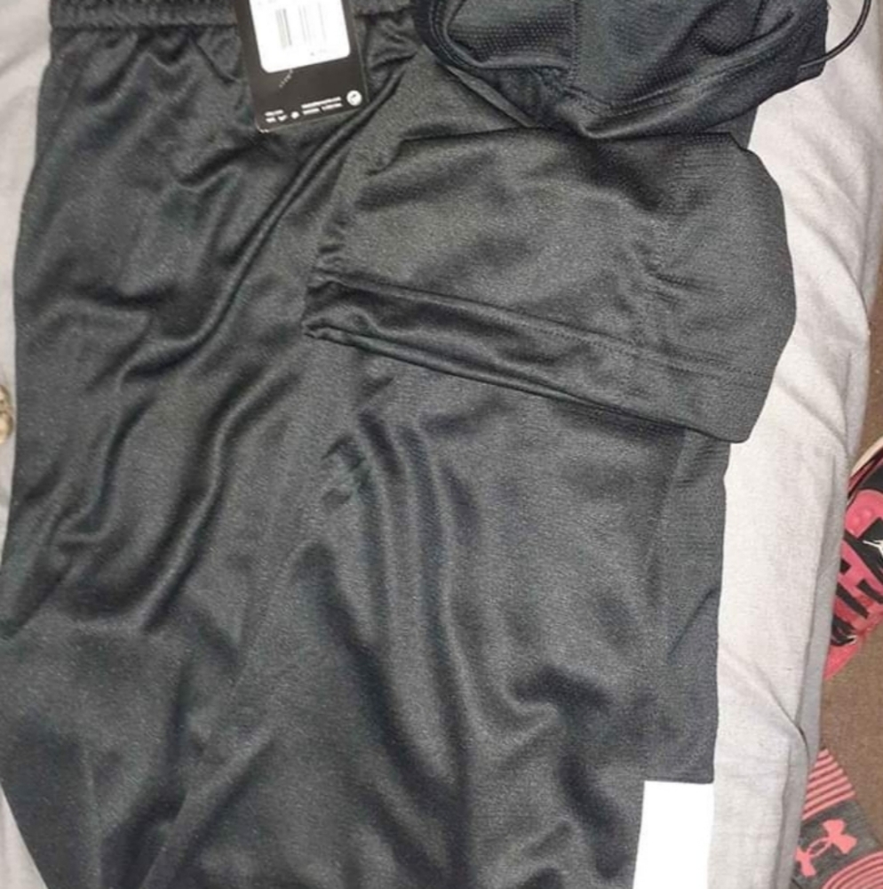 NWT Nike Rivalry Dri FIT
